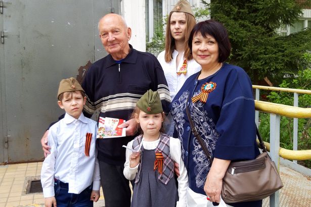 Ребята из ЦПСиД "Зеленоград" поздравили с Днём Победы ветеранов Великой отечественной войны