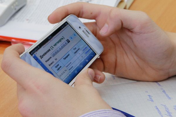Новая функция электронного дневника школьника поможет московским учителям и родителям вычислять прогульщиков