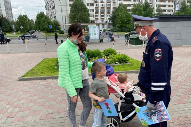 Госавтоинспекторы провели в Зеленограде акцию «Безопасные каникулы»