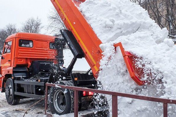 Практически 800 кубометров снега вывезли из крюковских дворов за неделю