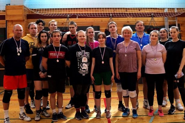 Любительские команды района Крюково приняли участие в турнире по волейболу