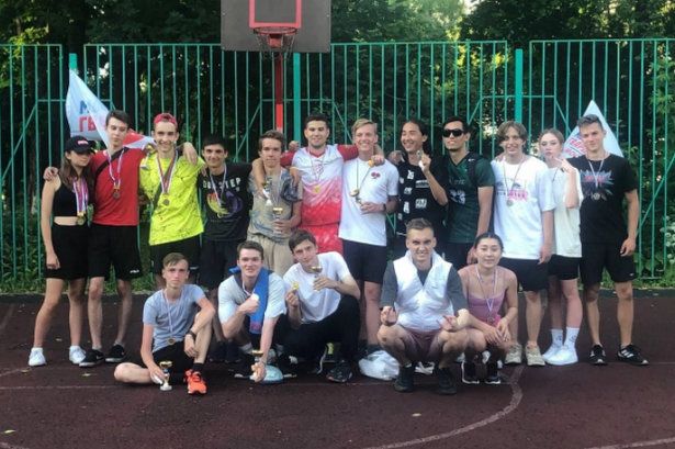 Молодогвардейцы района Крюково организовали волейбольный турнир