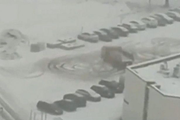 Зеленоградская полиция задержала лихача, устроившего дрифт на парковке
