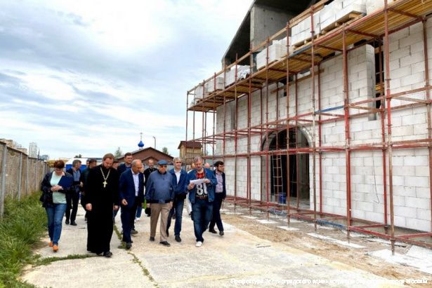 Депутат Госдумы посетил строящиеся храмы в Зеленограде