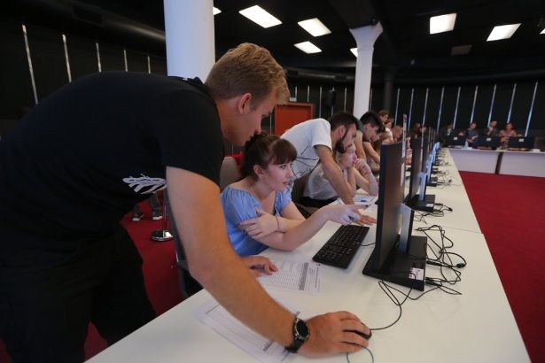 ОШ: Свыше 4 тыс москвичей зарегистрировались на онлайн-голосование