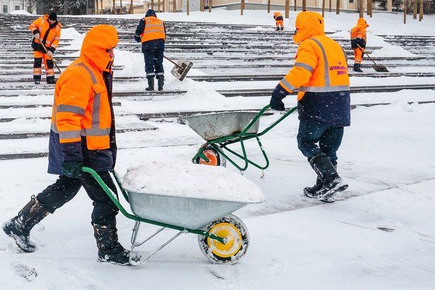 Коммунальщики вывезли из Крюково более 50 000 кубометров снега