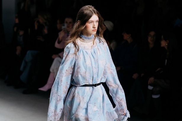 Национальные костюмы и современные образы: что представят на модном форуме БРИКС в Москве