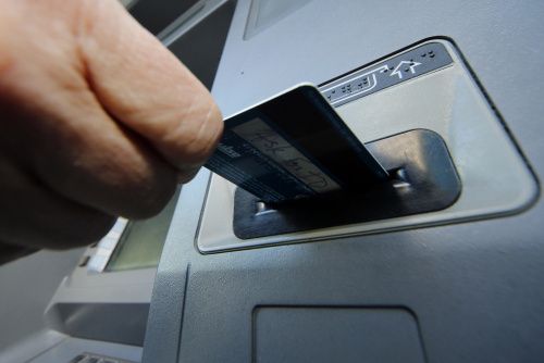 Полиция Крюково задержала подозреваемого в краже банковской карты