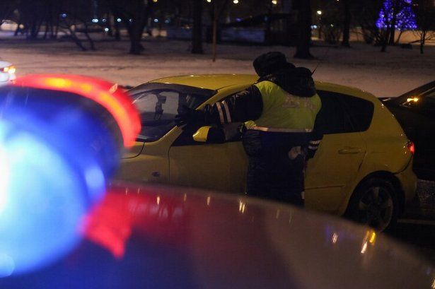 Два пакета с мефедроном изъяли у таксиста, остановленного на Кутузовском шоссе