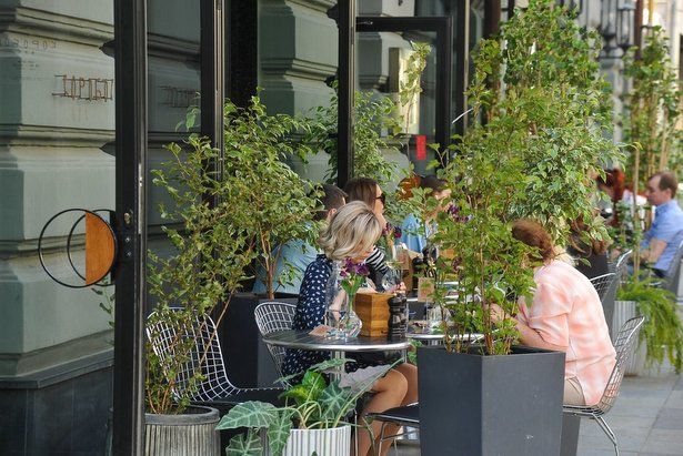 В 2020 году количество нарушений в схеме размещения летних кафе снизилось на 35%