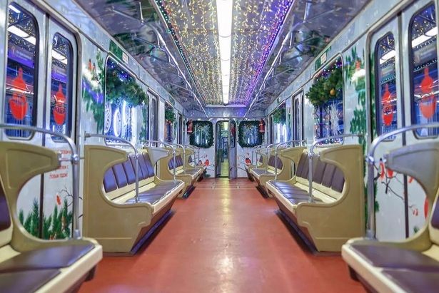 Собянин: Городской транспорт будет бесплатным всю новогоднюю ночь