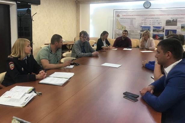 В целях противодействия наркомании, 27 мая, сотрудники ОМВД по району Крюково провели профилактическую лекцию в здании управы