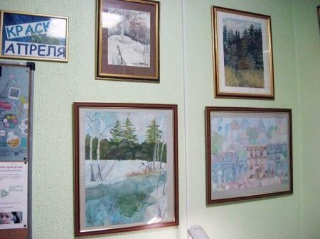 В клубе «Силуэт» проходит выставка детских рисунков