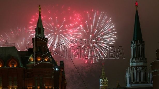 Салют в честь Дня защитника Отечества в Москве запустят с 16 площадок