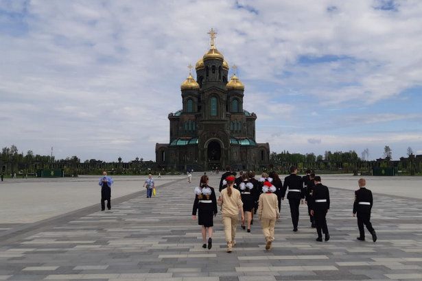 Крюковские кадеты посетили Главный храм Вооруженных сил России
