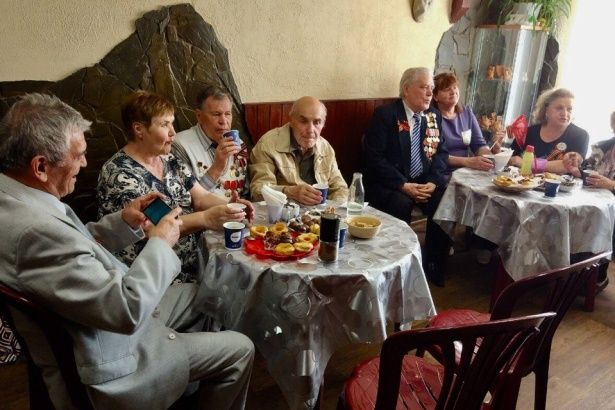 В Крюково устроили чаепитие и концерт для ветеранов