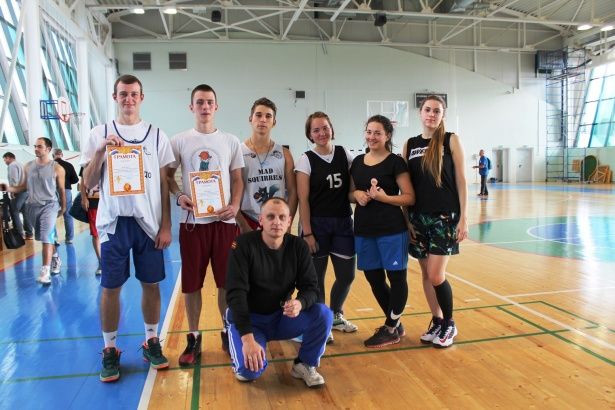 Команда Крюково заняла призовое место на соревнованиях по стритболу