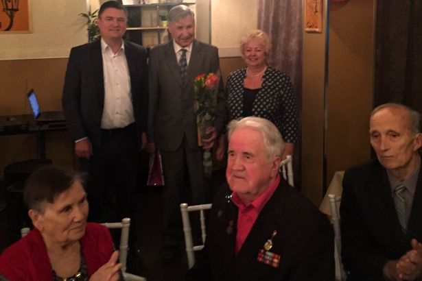 Глава управы Крюково поздравил ветерана с 90-летием
