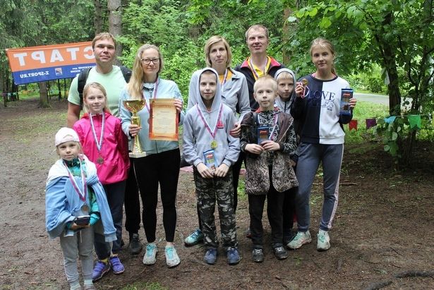 Крюковчане одержали победу в семейных стартах «Туристического слета»