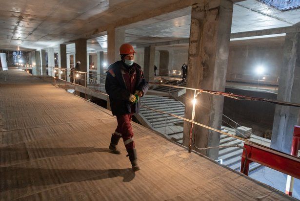 Собянин осмотрел ход строительства станции метро «Воронцовская» в ЮЗАО