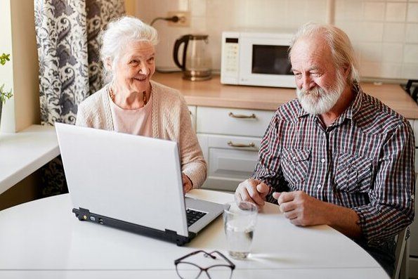 «Московское долголетие» помогает пенсионерам освоить компьютеры и различные гаджеты