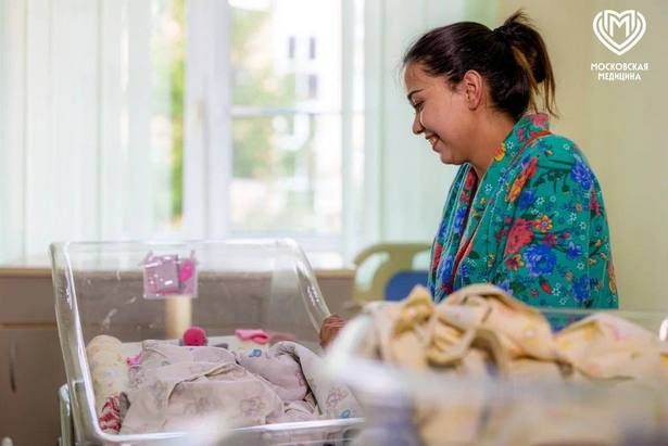 Зеленоградские врачи выходили тройняшек, родившихся на 30-й неделе