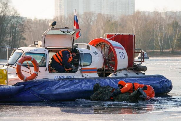 Более 20 судов на воздушной подушке будут патрулировать столичные водоемы этой зимой