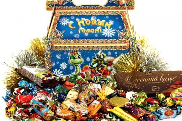 Стоимость конфетно-шоколадного новогоднего подарка в Москве составит порядка 600 рублей