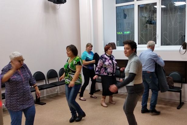 Танцевальные вечера для пенсионеров «Музыка ХХ века» проходят на новом месте