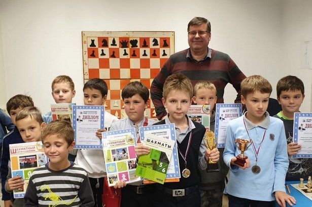Юные шахматисты из ГБУ «Фаворит» Крюково вышли в полуфинал первенства Москвы