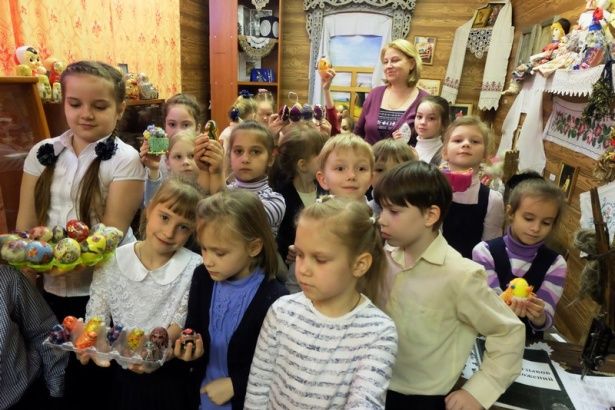 Школьники Крюково побывали на выставке «Мир русской души»