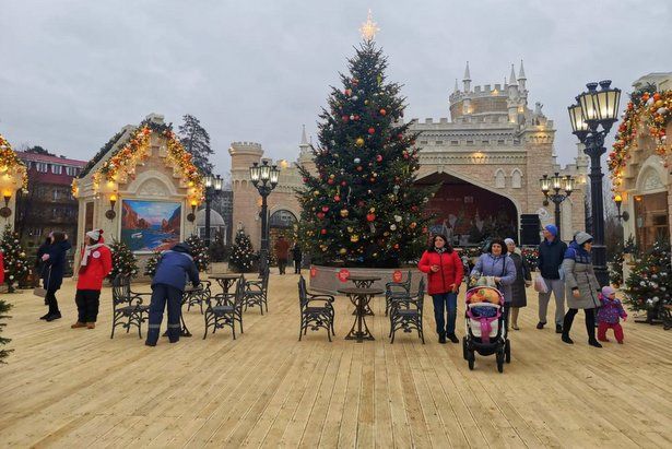 Новая рождественская площадка в 16-м микрорайоне Зеленограда ждет гостей