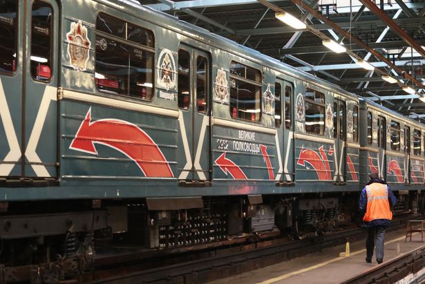 Тематический поезд в честь 800-летия со дня рождения Александра Невского запустили в метро