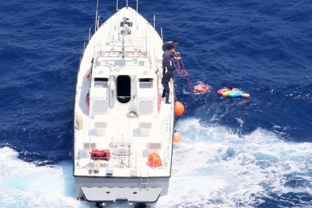 Уплывшую на надувном матрасе зеленоградку спасли в Эгейском море