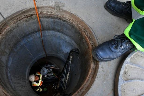 В 16 микрорайоне Зеленограда обнаружен километр бесхозных водосточных сетей