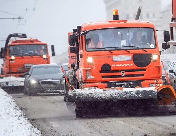 Последствия аномального снегопада в Москве ликвидируют в 3 раза быстрее нормативов