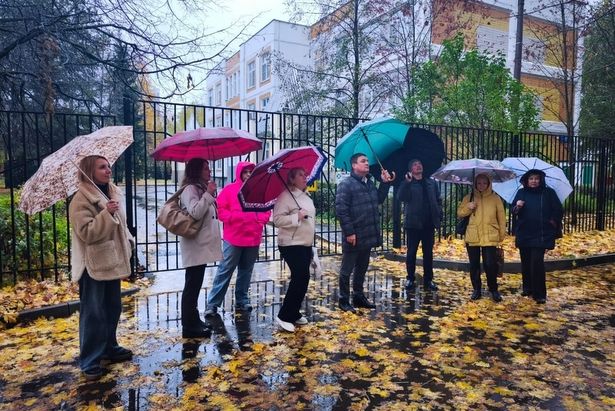 Глава управы Крюково провел обход территории 15 микрорайона