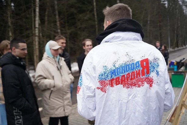Молодогвардейцы провели в Зеленограде блиц-опрос в честь Дня космонавтики