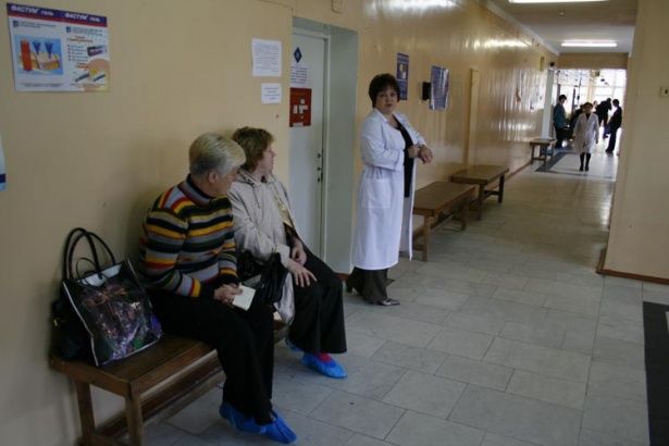 Отдельные очереди на получение справок разгрузят московские поликлиники