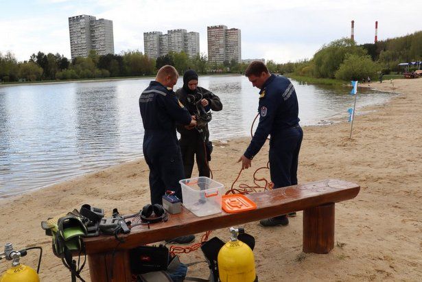 Водолазы готовят городские водоемы к купальному сезону