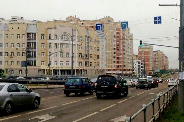 В районе Крюково добавили дополнительную автомобильную полосу на проблемном перекрёстке