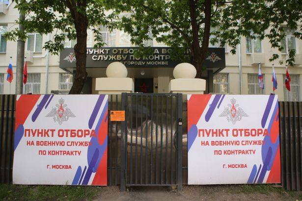 Московские добровольцы, записывающиеся на контрактную службу,  рассказали о поддержке со стороны родственников