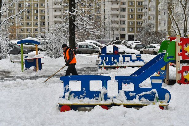С 28 декабря 2022 года по 28 февраля 2023 года Партия «Единая Россия» проводит Всероссийский конкурс «Лучший зимний двор России», направленный на поиск лучших практик благоустройства городской среды
