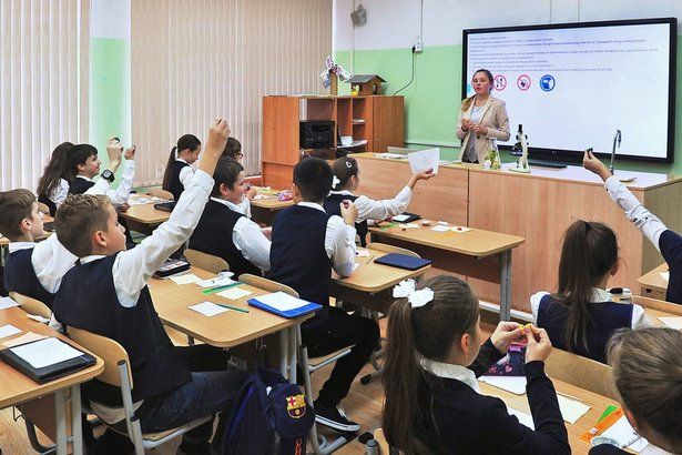 Более 900 тыс. москвичей проверяли оценки детей в МЭШ в сентябре