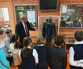 Крюковские школьники почтили память жертв теракта в Беслане