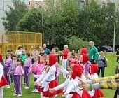 В районе Крюково открылся сезон летних праздников двора