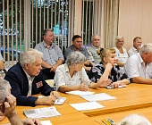 Жители Крюково обсудили с главой управы работу общественников и проблему автохлама