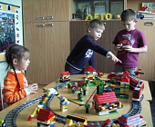 Крюковские ребята знакомятся с удивительным миром LEGO