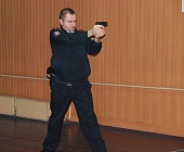 Сотрудники полиции Зеленограда сдают нормативы профессиональной служебной и боевой подготовки