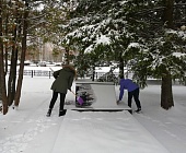 Сотрудники "М КЛУБа" приняли участие в патронатной уборке